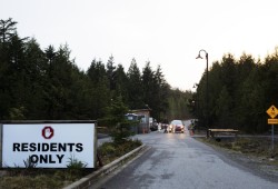 The Tla-o-qui-aht First Nation only allowed residents access in and out of their community, near Tofino, on Nov. 23, 2020. (Melissa Renwick photo)