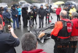 Tyee Ha’wilth Mike Maquinna speaks to the crowd gathered to mark the passing of the orca.