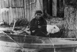 Mary Adams and her West Coast wool dog Jumbo are pictured in this 1912 photo. (Suquamish Museum archives)