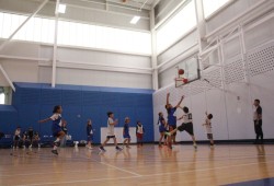 The court was bright with smiles when the U10 co-ed team Itty Bitty Ballers faced off with Kelset. The Ballers defeated Kelset 28-12, carrying over their winning streak from the Junior All Native Tournament back in March. By Sunday, they won the tournament’s U10 championship. (Roniya Sahin photo)