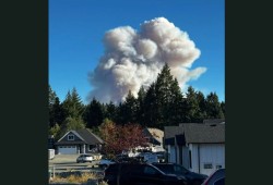 This photo was posted to Facebook before 7 p.m. on Aug. 11 during the early moments of the Mount Underwood wildfire. Although social media is often the quickest source of information, what’s coming across isn’t always accurate, warn officials. (Facebook photo)