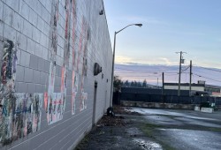 The alley where Darlene Smith was sheltering is behind Shoppers Row in downtown Campbell River. Although tents often are set up there at night, bylaw prohibits the encampments from being there during office hours. (Nora O’Malley photo)