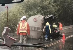 A tanker carrying aviation fuel tipped on Highway 4 east of Ucluelet Junction on June 15, 2017 closing down the road for over 24 hours. An estimated 3,000 litres of jet fuel spilled into Kennedy Lake, prompting the Tla-o-qui-aht First Nation to examine its capacity to respond to such incidents that occur in its territory. (Wendell Farell photo)