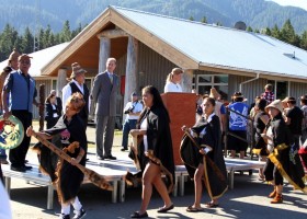 Watching over the Paddle Song, the welcome dance for the Prince and Princess