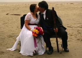 A kiss on the beach