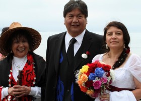 Dixie, mother of the groom, the groom Ray and the bride Linda before the ring ceremony